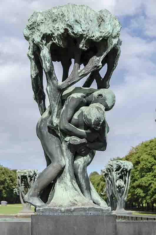 61 - Noruega - Oslo - parque Vigeland - La Fuente
